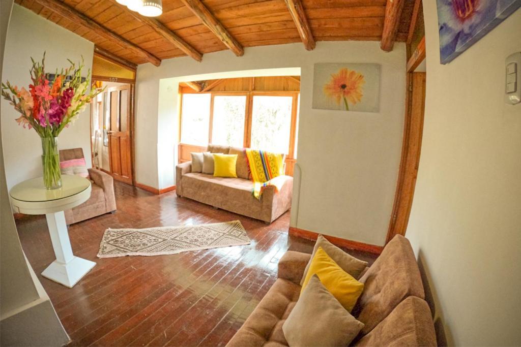Hotel Rhouse Calca Exterior foto